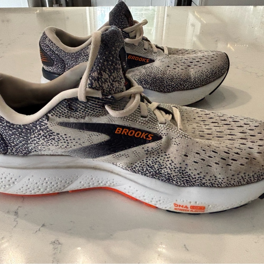 Brooks Men’s Ghost 16 Sneakers - Picture 5 of 5